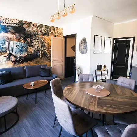 شقة En Duplex Avec 2 - - Pause Miniere *